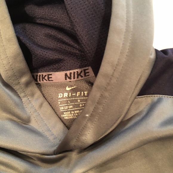 Boys size 7 Hoodies - Picture 4 of 7